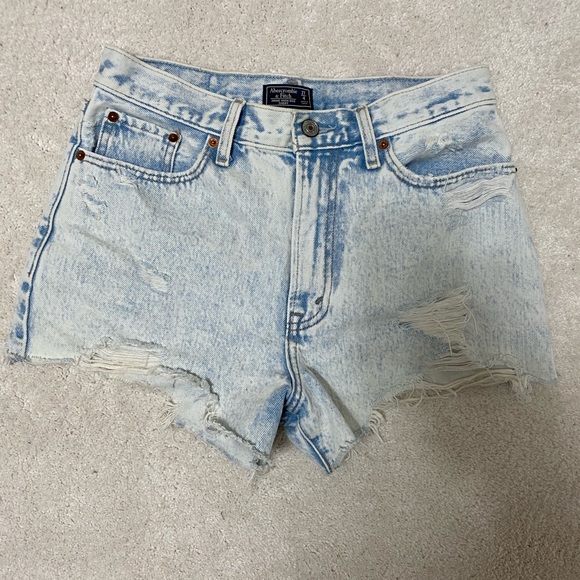 Abercrombie & Fitch Pants - Abercrombie & Fitch High Rise Shorts